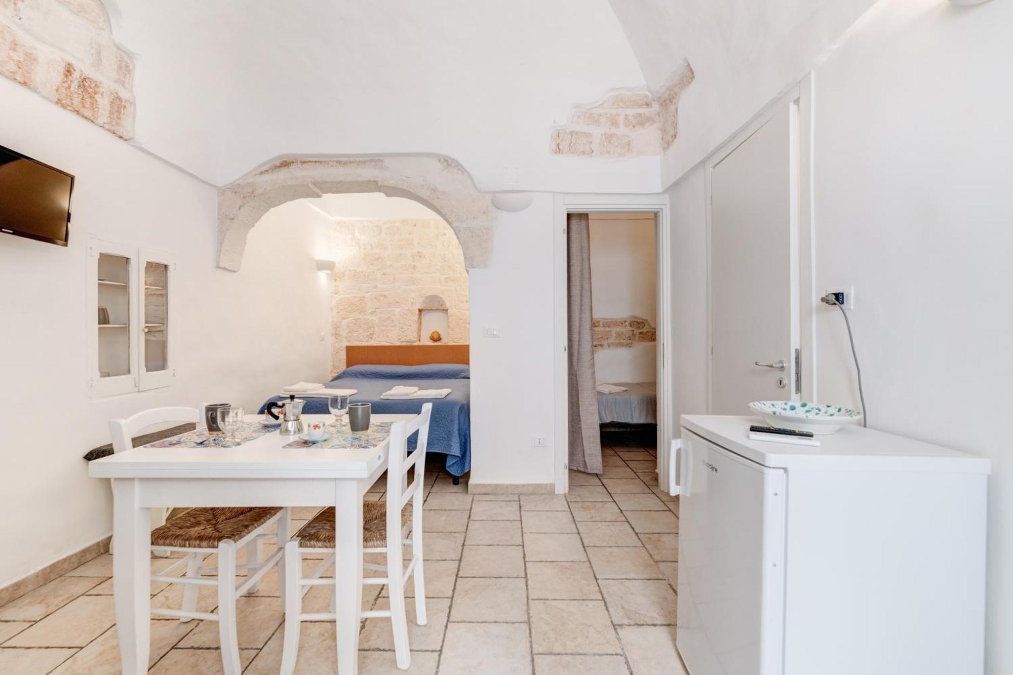 White House Flats & Studios Ostuni Exterior photo